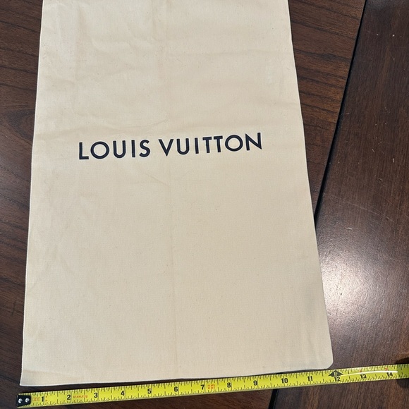 Louis Vuitton Cream Storage Bag - Picture 2 of 4